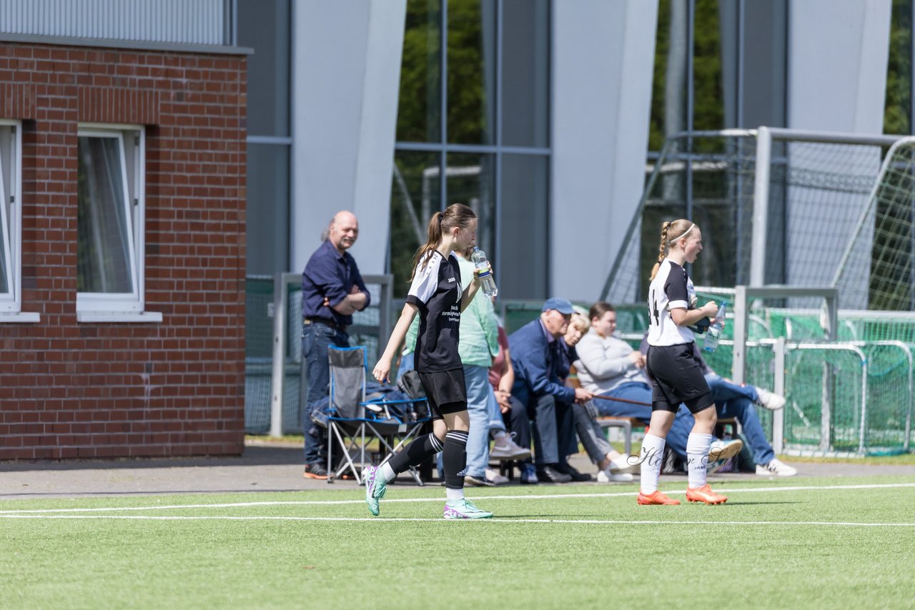 Bild 211 - wBJ SH-Pokalfinale  Holstein-Kiel - SV Viktoria : Ergebnis: 1:0